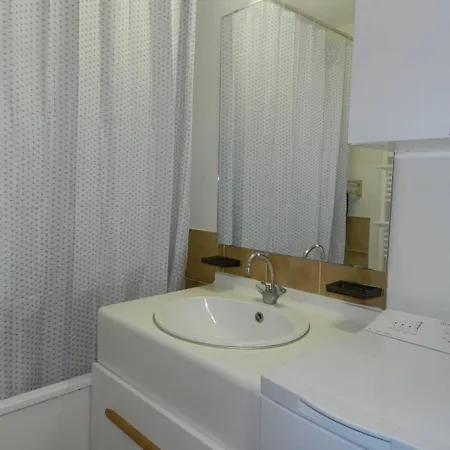 Bo090-o433 2 Pieces 4 Couchages Bormes Les Mimosas Апартаменты